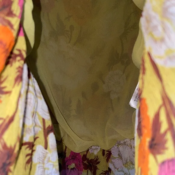 EUC Massimo Dutti Chiffon Ruffle Hem Floral Side Tie Top Size 8 - Picture 4 of 7